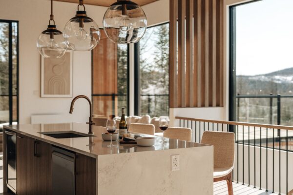 Open-plan kitchen and dining room