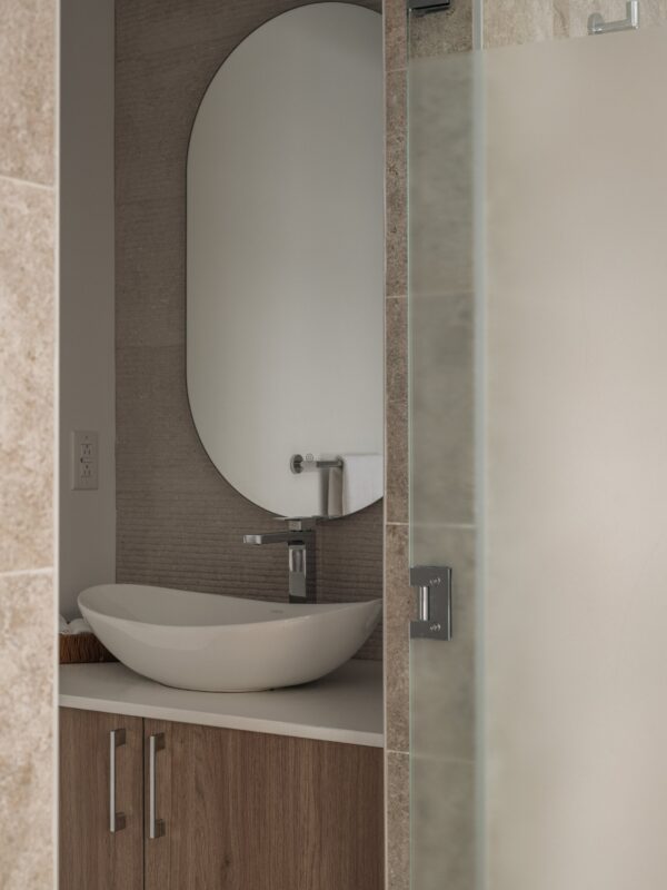 Freestanding bathtub